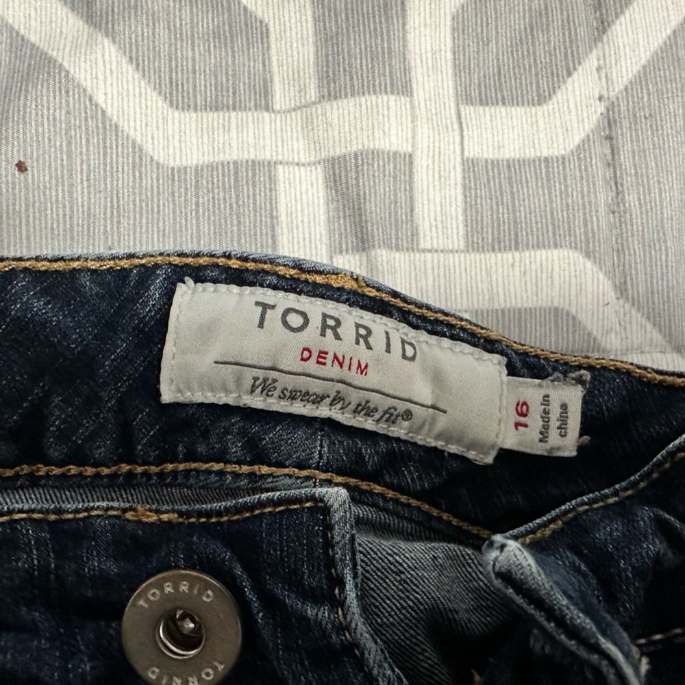 Bermuda Jean shorts